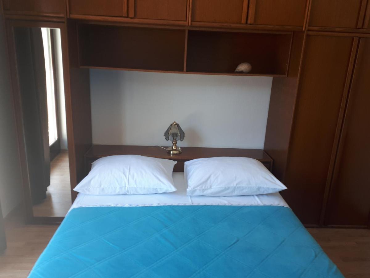 Apartman Emilio Baska Voda Luaran gambar
