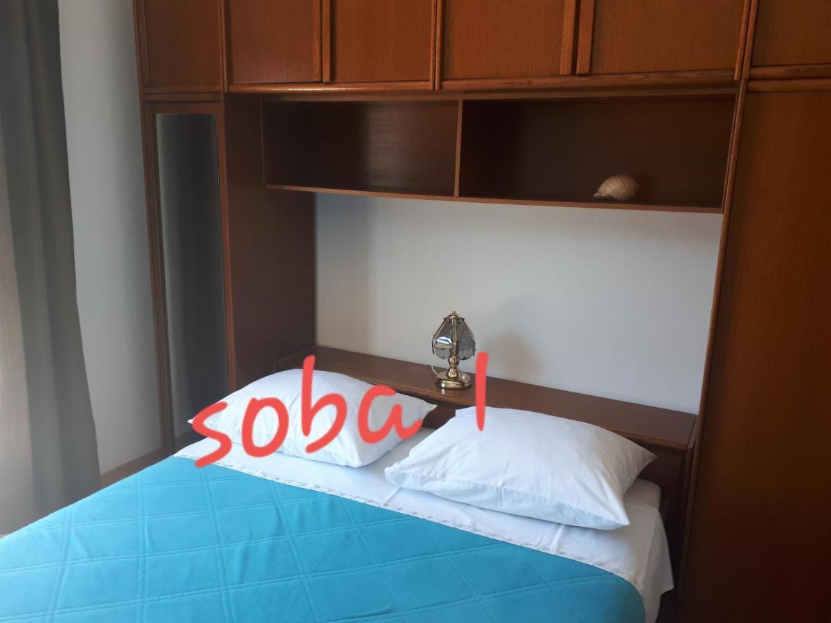 Apartman Emilio Baska Voda Luaran gambar