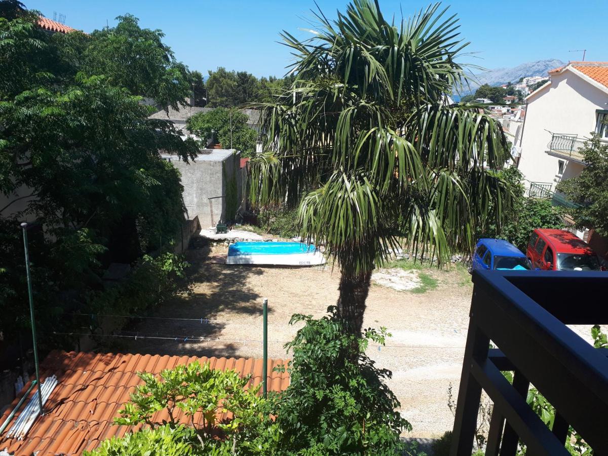 Apartman Emilio Baska Voda Luaran gambar
