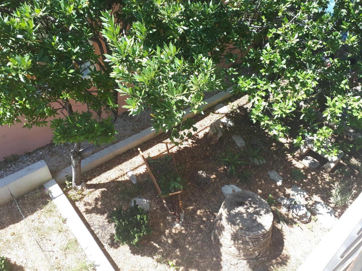 Apartman Emilio Baska Voda Luaran gambar