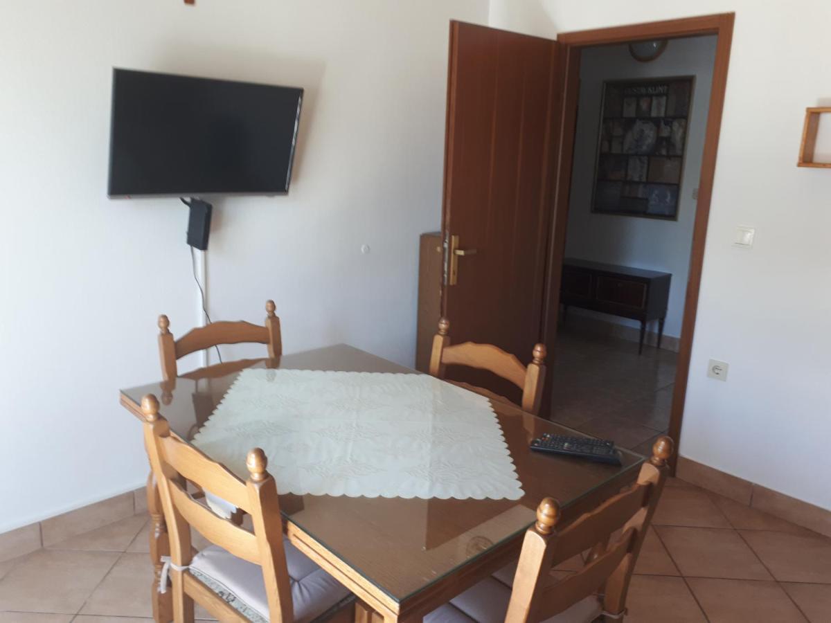 Apartman Emilio Baska Voda Luaran gambar