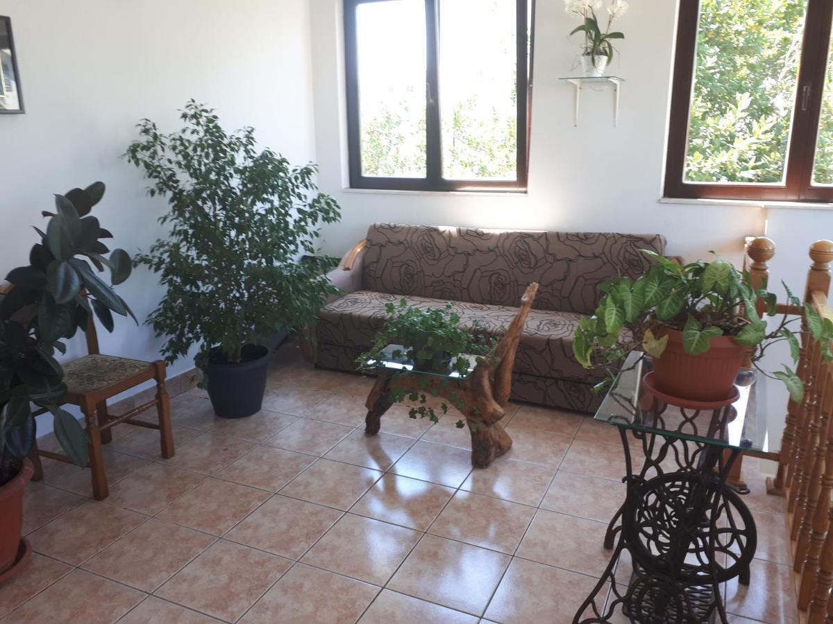 Apartman Emilio Baska Voda Luaran gambar